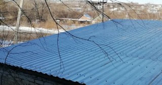Демонтаж поликарбоната с крыши в Каменске-Уральском - услуги по доступной цене от 615 рублей
