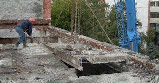 Демонтаж бетонной плиты: цена за м2 от 2050 рублей в Каменске-Уральском